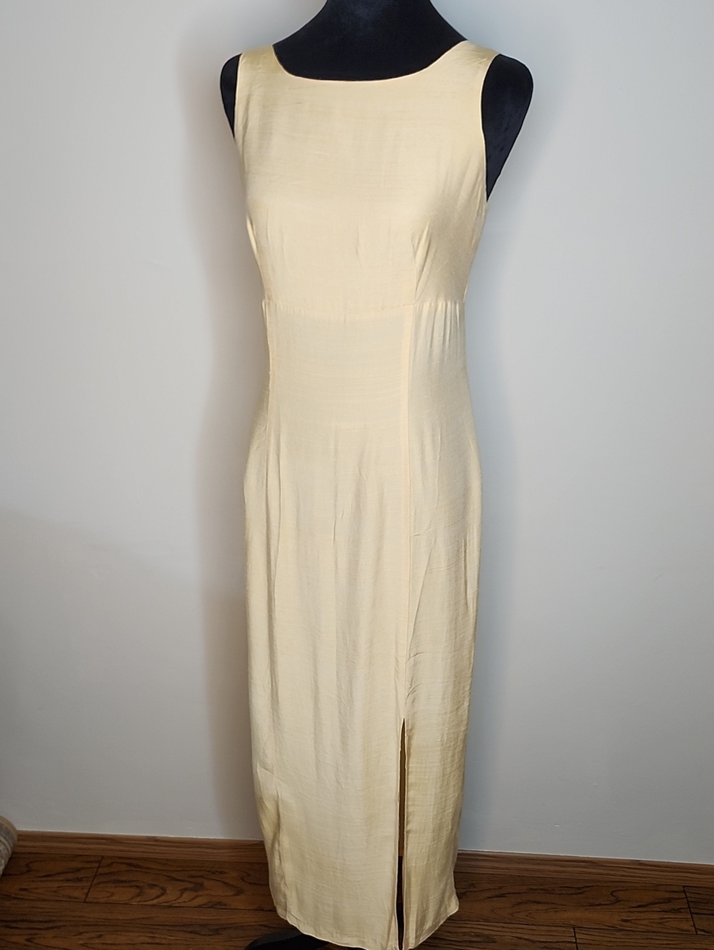 Le Château Butter Yellow Maxi Dress Size 7 Sheath Boat Neck Formal Evening Slub